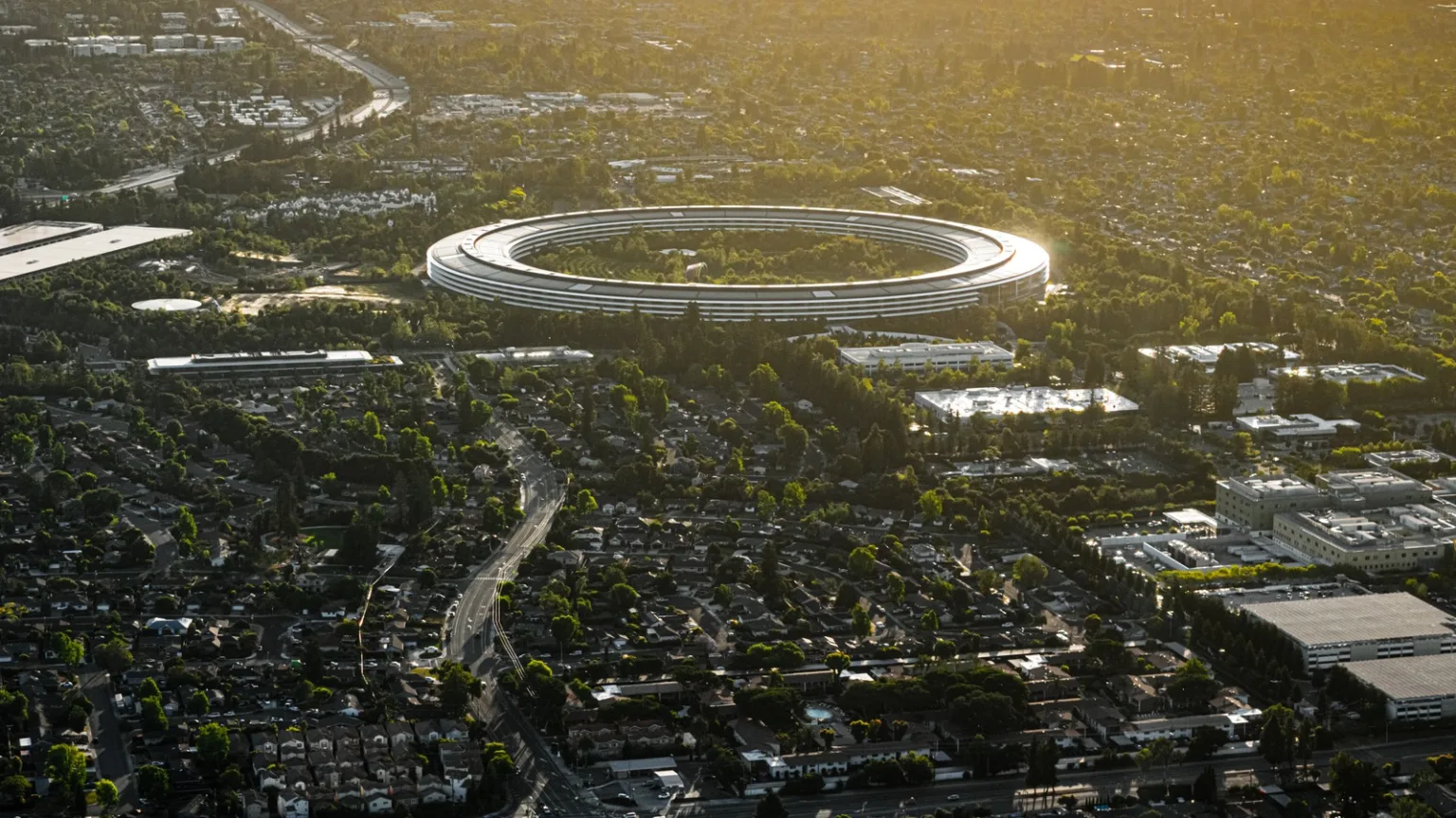 Apple, katlanabilir iPhone Duo’yu 2 bin dolardan başlayan fiyatla tanıtmaya hazırlanıyor Apple, katlanabilir iPhone Duo’yu 2 bin dolardan başlayan fiyatla tanıtmaya hazırlanıyor