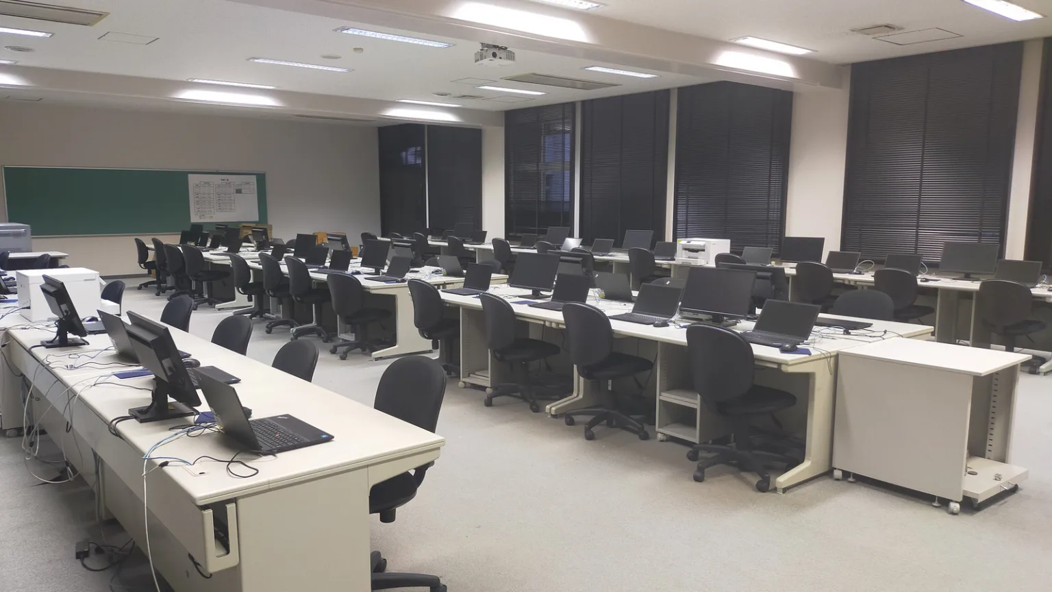 MEB ile Koç Holding ortaokullarda yapay zekâ eğitimi programını başlattı: hedef 5,2 milyon öğrenci MEB ile Koç Holding ortaokullarda yapay zekâ eğitimi programını başlattı: hedef 5,2 milyon öğrenci