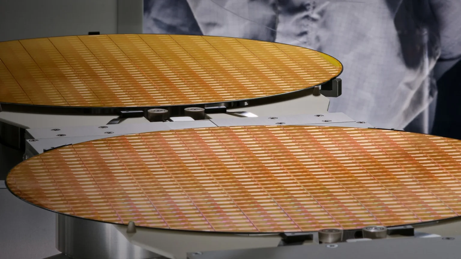 GlobalFoundries, TSMC’nin yapay zekâ çip paketleri için ABD’de interposer üretecek GlobalFoundries, TSMC'nin yapay zekâ çip paketleri için ABD'de interposer üretecek